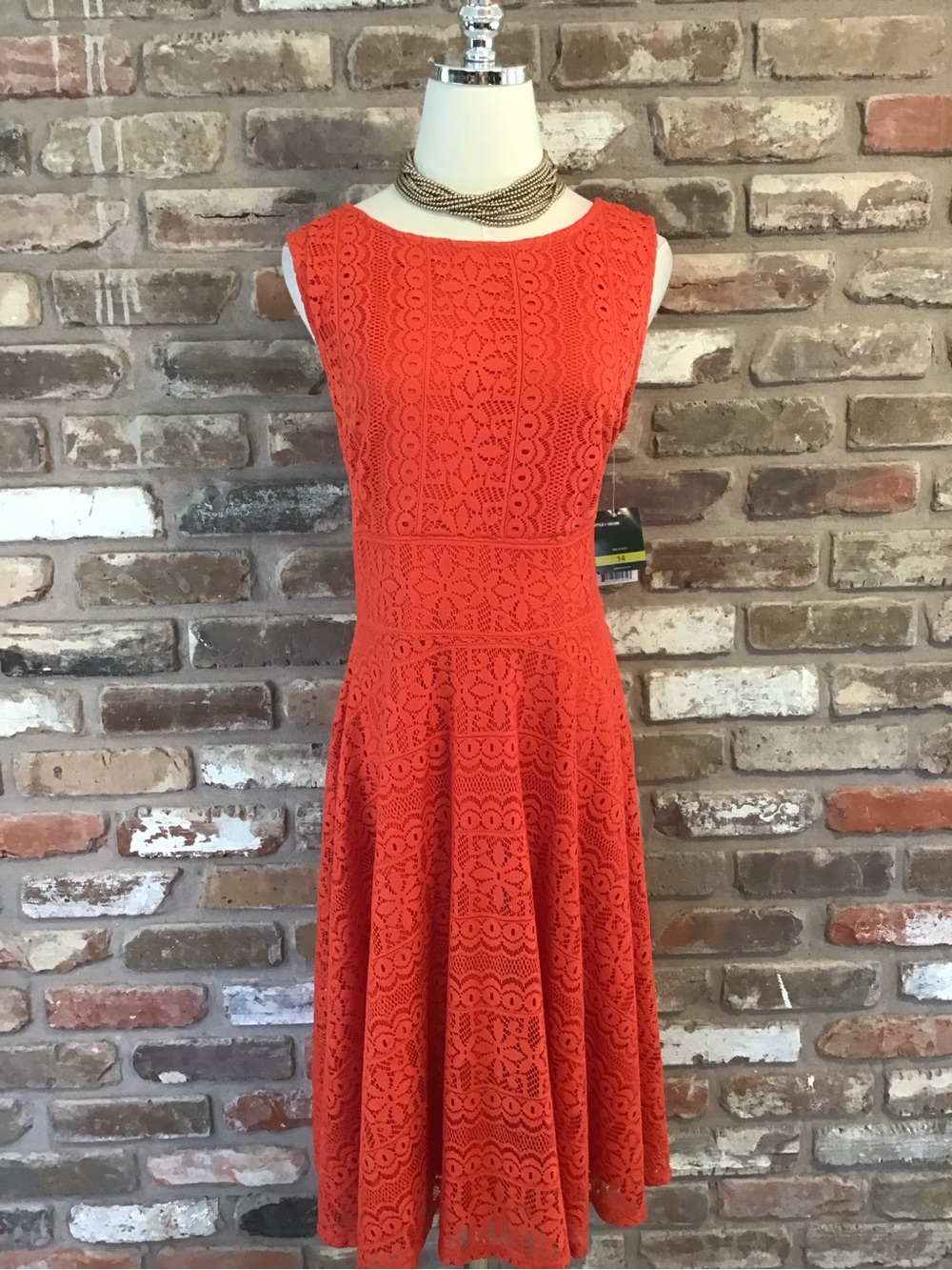 Gabby Skye Women's Coral Lace Fit-and-Flare Midi Dress 14 NEW - Picture 2 of 7